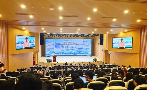 珠海科技學院報告廳系統(tǒng)解決方案